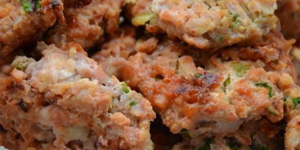 Рецепт котлеты с розмарином в беконе