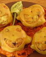 Котлеты-привидения с пряным тыквенным соусом