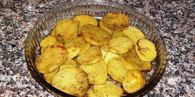 Рецепт котлет с начинкого иза шпинаты пода томатныма соусома