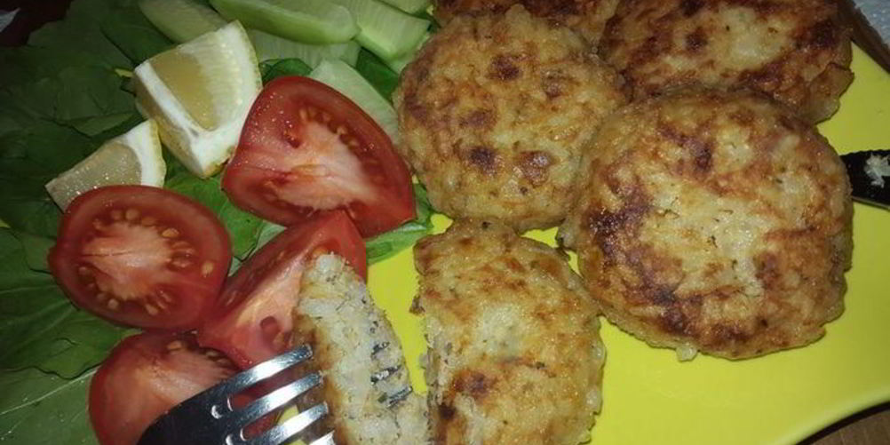 Как приготовить котлеты с тунцом и рисом