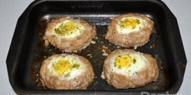 Рецепт котлеты, запеченные с яйцами