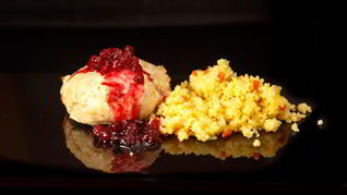 Рецепт Куриные котлеты с брусничным соусом