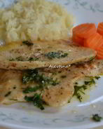 Куриные котлеты с зеленым маслом