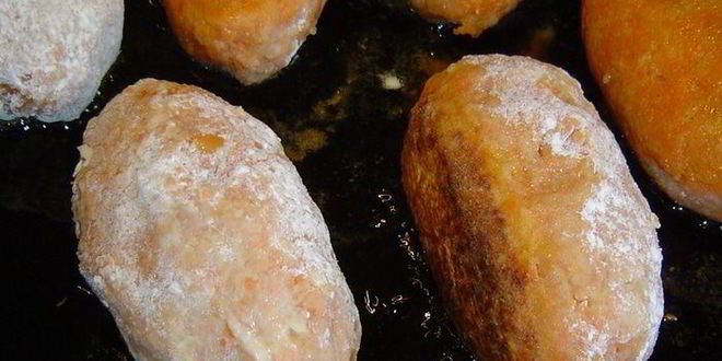 Рецепт морковные котлеты с яблоками, курагой и изюмом