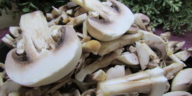 Рецепт мясные котлеты под сметанным соусом