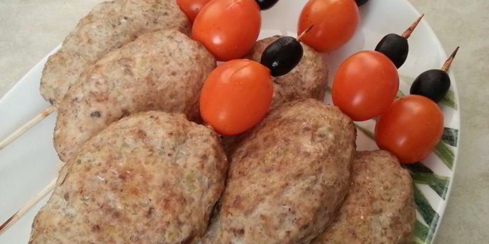 Как приготовить полезные куриные котлетки