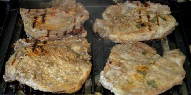 Рецепт свиные котлеты, маринованные с розмарином