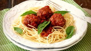 Рецепт Тушеные котлеты в мультиварке