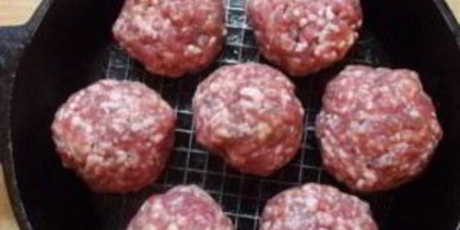 Рецепт тушеные котлеты