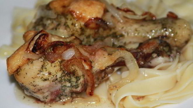 Рецепт Куриные ножки под сырными чипсами с пастой тальятелле