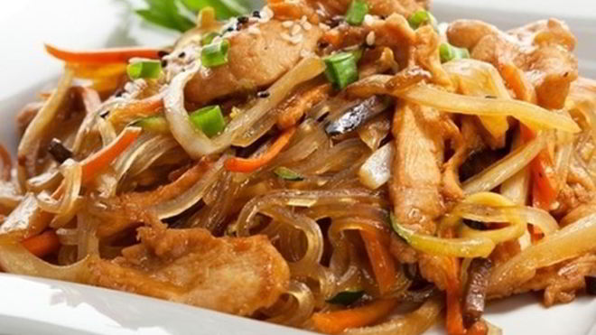 Рецепт Лапша с курицей и овощами