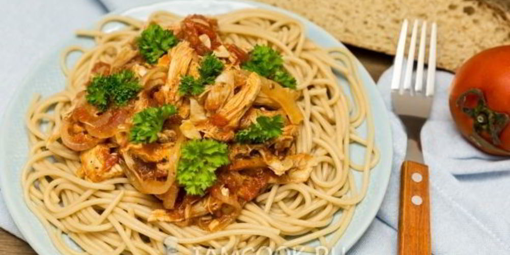 Как приготовить лапша с курицей в томатном соусе