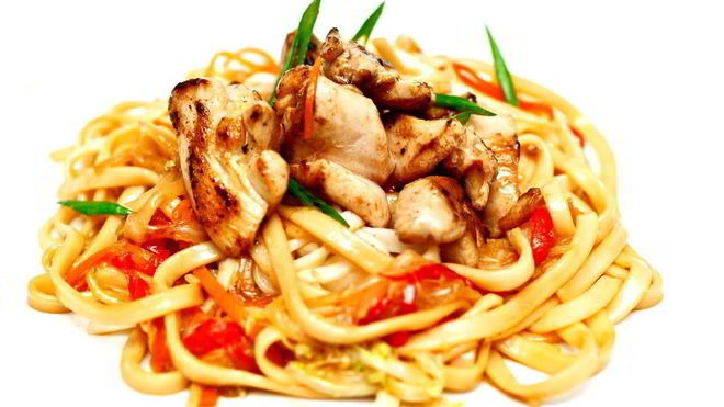 Рецепт Лапша удон с курицей и овощами