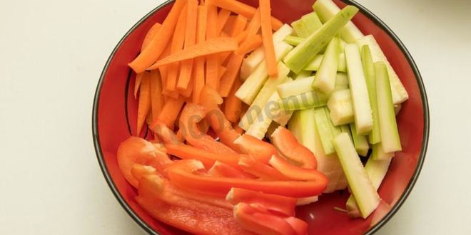 Рецепт лапша вок с курицей и кабачками