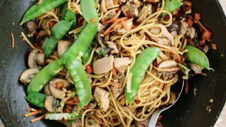 Рецепт Лапша вок с курицей и овощами