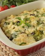 Гратен из макарон, куриной грудки и брокколи