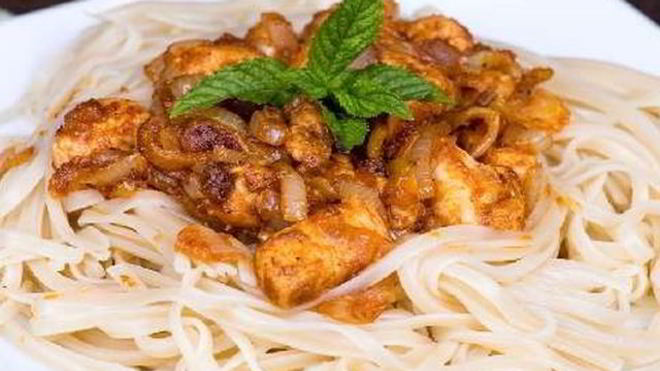 Рецепт Макароны болоньезе с куриной грудкой