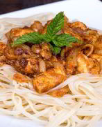 Макароны болоньезе с куриной грудкой