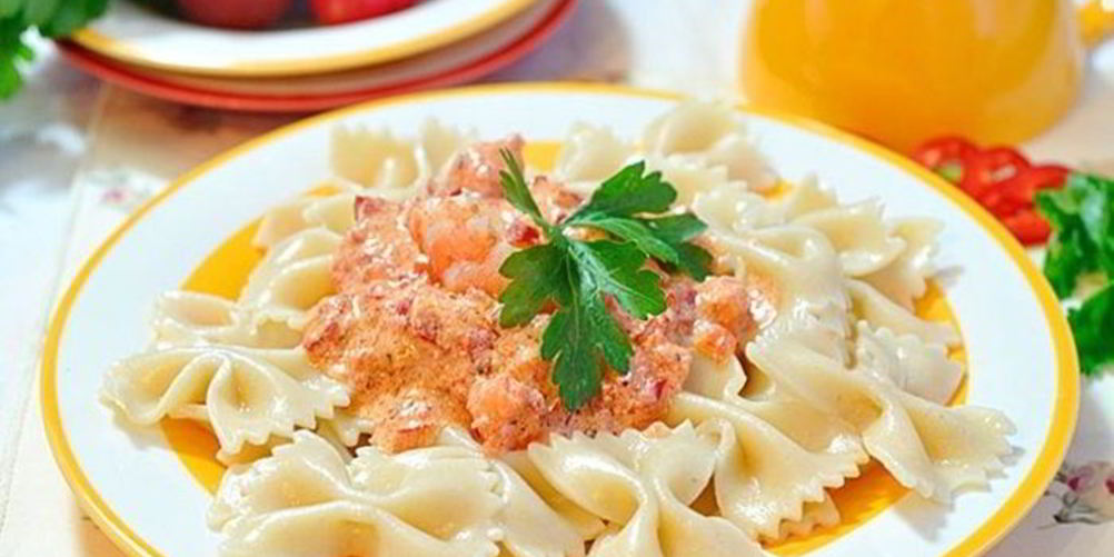 Рецепт паста с лисичками, фетой и печеным перцем