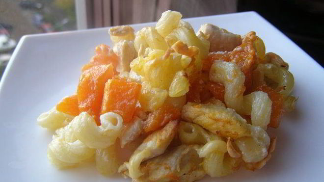 Рецепт Макароны с курицей и тыквой