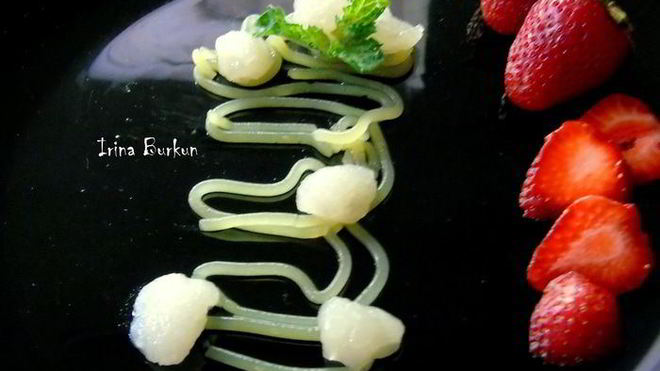 Рецепт Молекулярные спагетти с шариками из водки