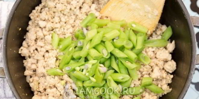 Рецепт паста орзо с фаршем и стручковой фасолью