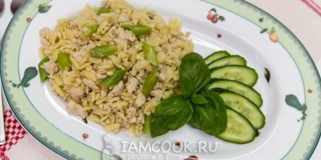 Рецепт паста орзо с фаршем и стручковой фасолью