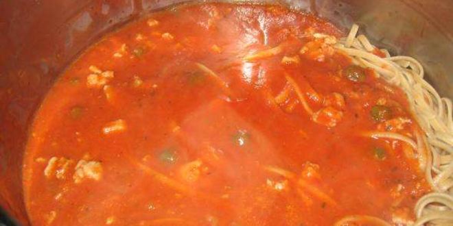 Рецепт паста с красным соусом и мидиями