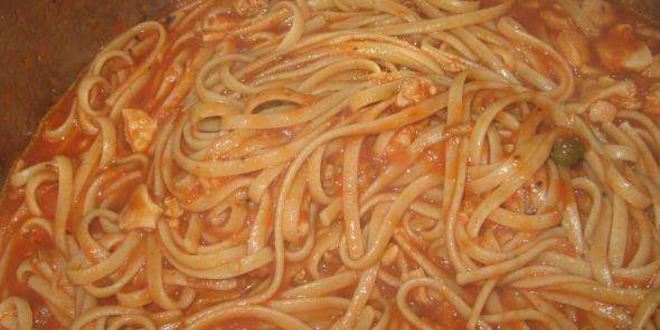 Рецепт паста с красным соусом и мидиями