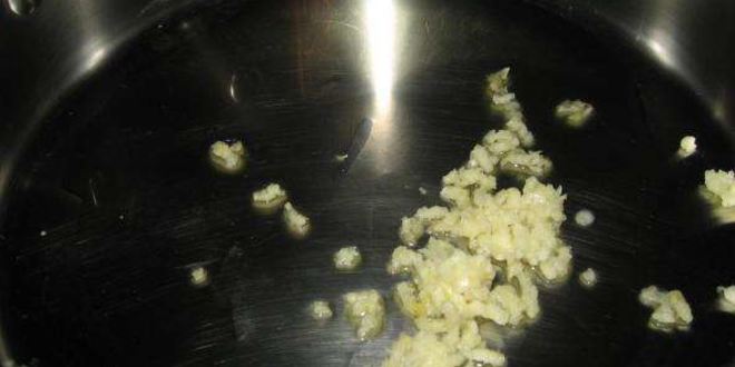 Рецепт паста с красным соусом и мидиями