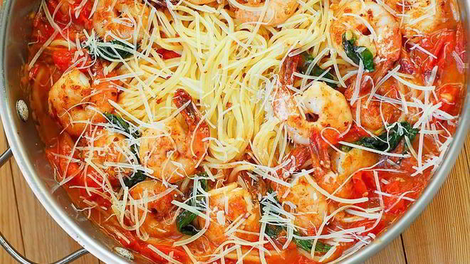 Рецепт Паста с креветками в томатном соусе