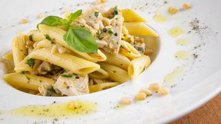 Рецепт Паста с курицей и соусом песто