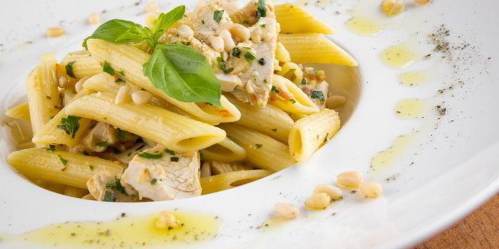 Как приготовить паста с курицей и соусом песто