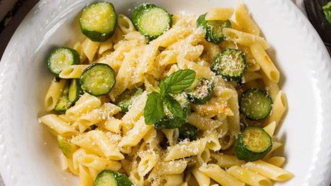Рецепт Паста с курицей и цуккини