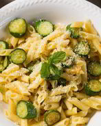 Паста с курицей и цуккини