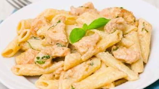 Рецепт Паста с курицей в соусе