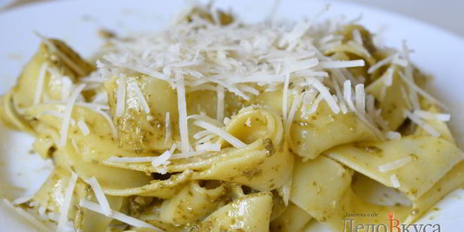 Рецепт паста с соусом песто и сыром пармезан