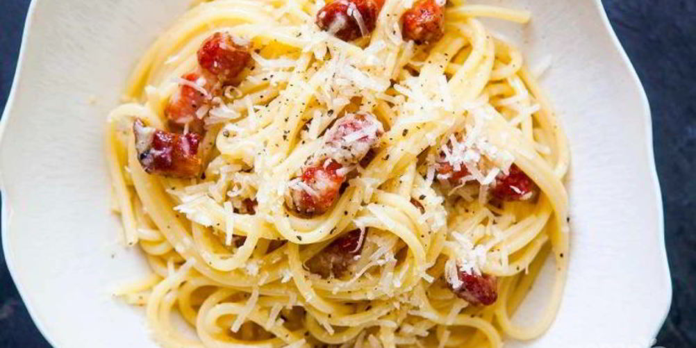 Рецепт спагетти с семгой и беконом в воке