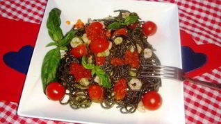 Рецепт Спагетти неро с креветками, черри и соусом