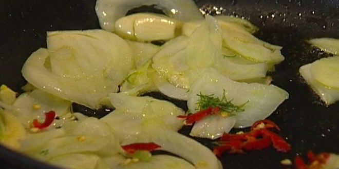 Рецепт спагетти с крабами и фенхелем