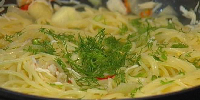 Рецепт спагетти с крабами и фенхелем