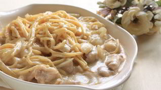 Рецепт Спагетти с курицей в молочно-сырном соусе