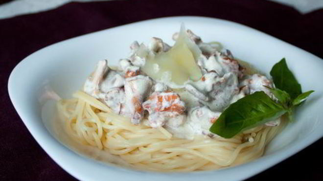 Рецепт Спагетти с лисичками в сливочном соусе