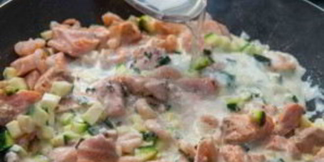 Рецепт спагетти с лососем под сливочным соусом