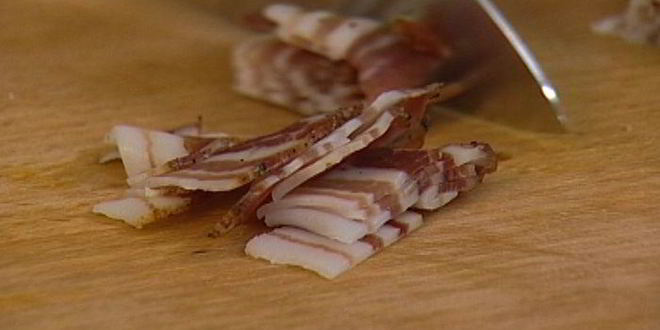 Рецепт спагетти с семгой и беконом в воке