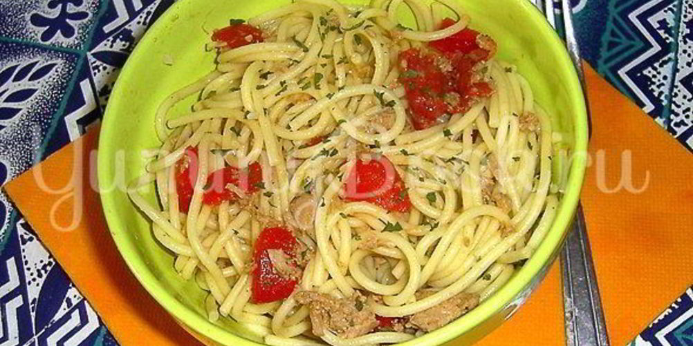 Как приготовить спагетти с тунцом, чоризо и перцем