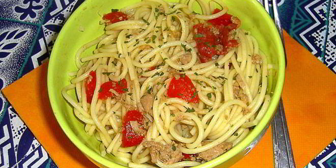 Рецепт спагетти с тунцом, чоризо и перцем