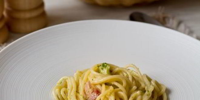 Рецепт спагетти со сливками, брокколи и беконом