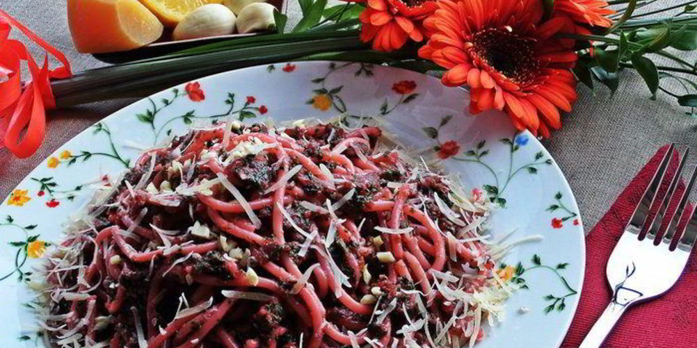 Как приготовить свекольно-шпинатная пикантная паста