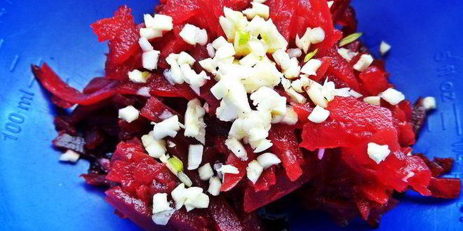 Рецепт свекольно-шпинатная пикантная паста